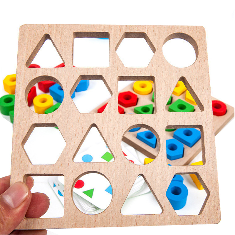 Brinquedo Educacional com Formas Geométricas