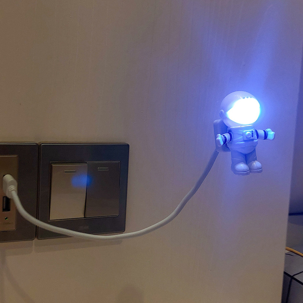 Luminária Astronauta USB para Leitura